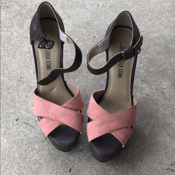 Shoes - Picture 1 of 4